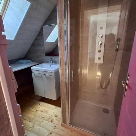 Les Roses Des Bois Bed & Breakfast Murat-le-Quaire Exterior photo